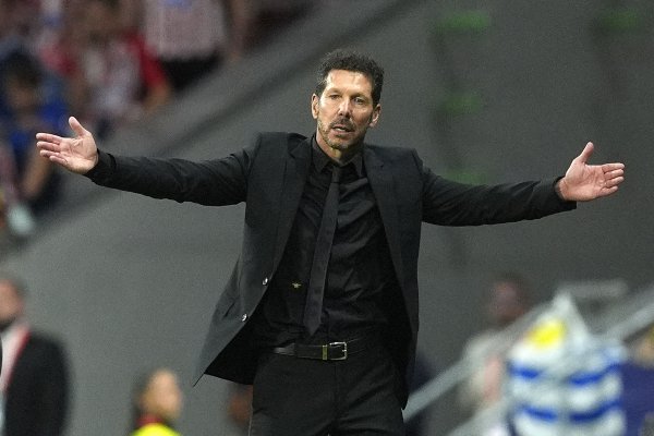 Marca: Sự thay thế ma thuật của Simeone, và vào giây phút cuối cùng anh ấy đã gửi Rugery và Pubill đ