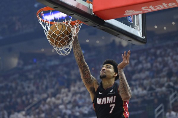 Adebayo: Tôi rất nghiêm khắc với Ware. Đôi khi anh ấy sẽ phủ nhận bản thân và tôi giúp anh ấy vui lê