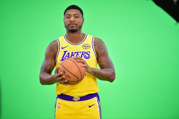 Làm thế nào để đội chơi theo phong cách cứng rắn? Thông minh: Cứ theo tôi