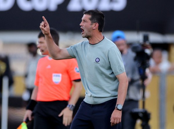 Chivu: Sang hiệp 2, thể lực của chúng tôi sa sút và bị đối thủ đàn áp. Lautaro vẫn ra ngoài dù bị cả