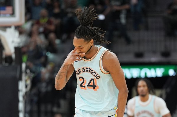 Vassell nói về trận khởi đầu 5-0: Mùa giải vẫn còn rất dài& Chúng tôi không hài lòng và tập trun