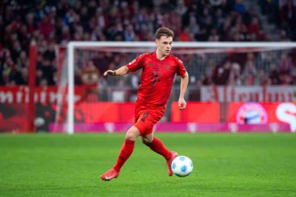 Kimmich đạt cột mốc 100 trận tại Champions League và trở thành cầu thủ thứ 5 trong lịch sử Bayern đạ