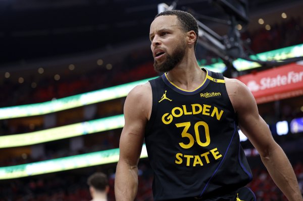 Curry: NBA Cup quả thực có thể mang đến bầu không khí khác so với mùa giải thông thường. Mọi người đ