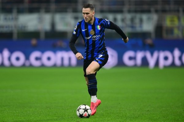 MIIT: Dù Zelinski không có nhiều cơ hội ra sân nhưng Chivu tin anh sẽ trở thành cầu thủ quan trọng